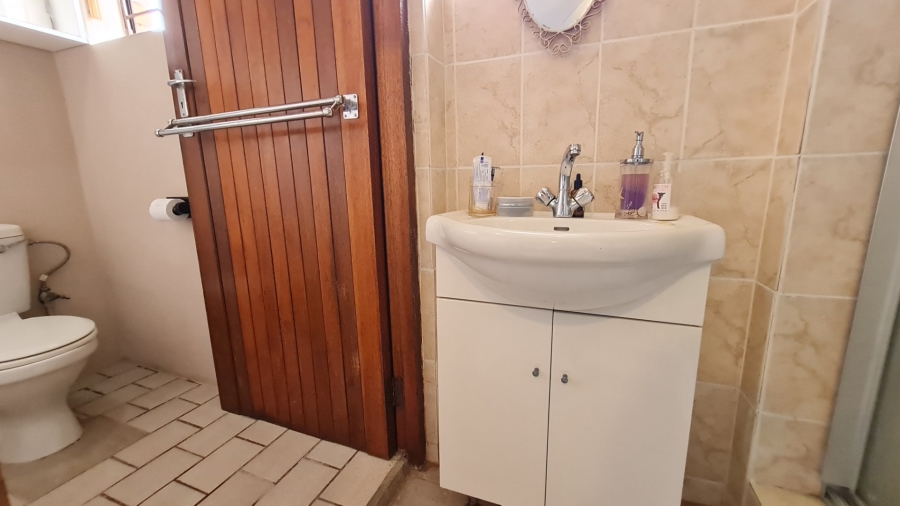 5 Bedroom Property for Sale in Dana Bay Western Cape